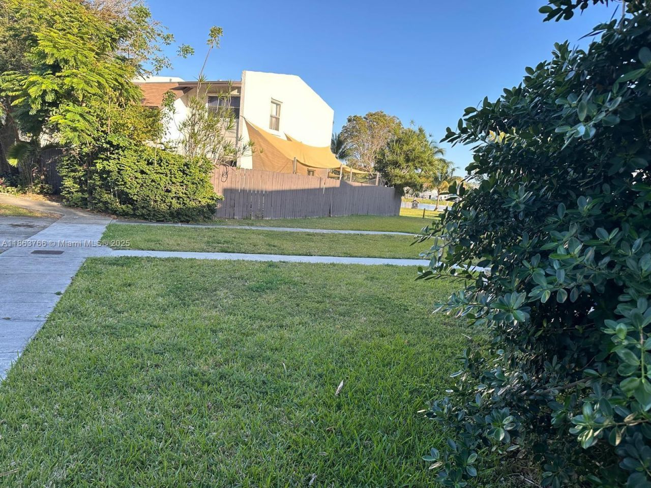 11208 SW 67th Ter, Miami, FL 33173 Photo