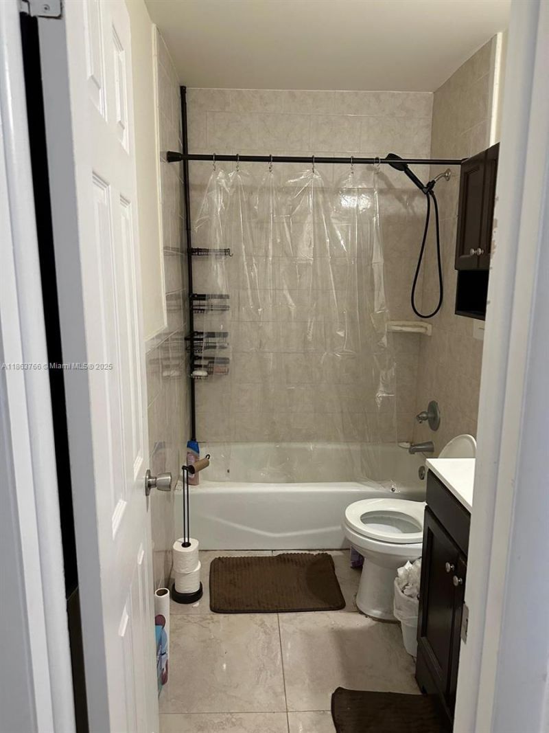 11208 SW 67th Ter, Miami, FL 33173 Photo