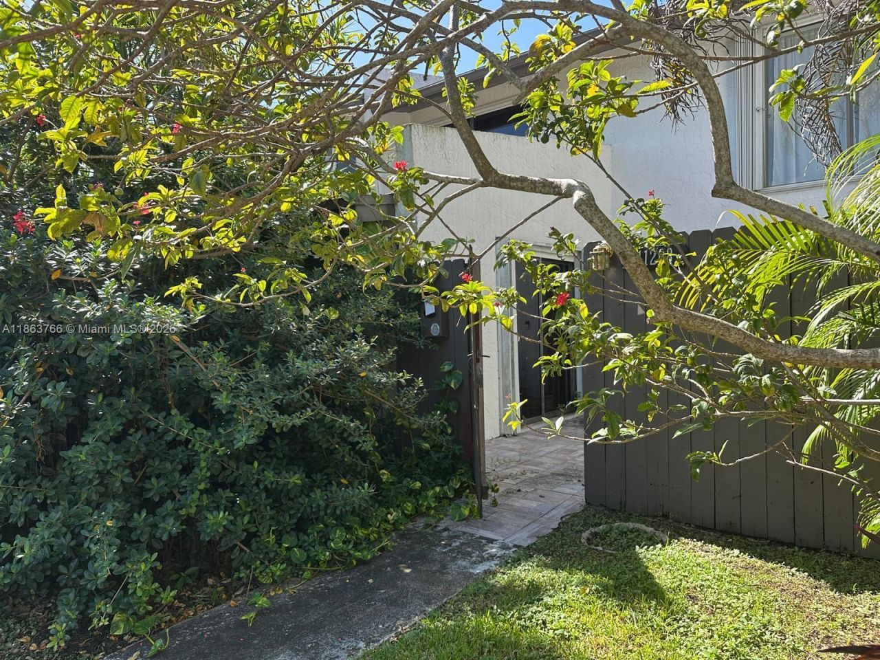 11208 SW 67th Ter, Miami, FL 33173 Photo