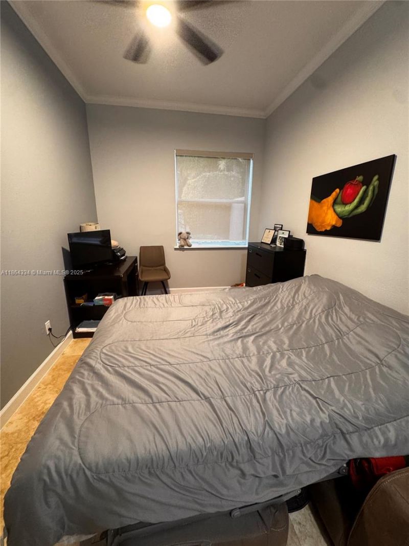 876 W Spinnaker Dr W, Hollywood, FL 33019 Photo