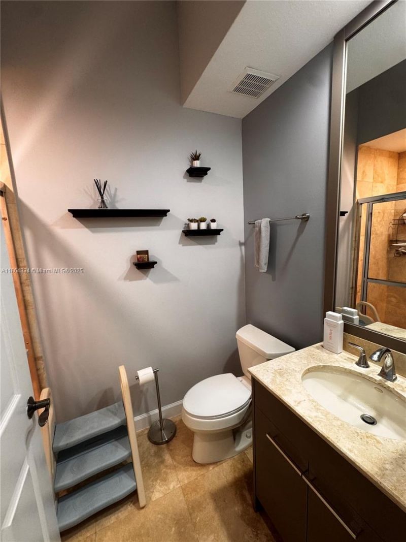 876 W Spinnaker Dr W, Hollywood, FL 33019 Photo