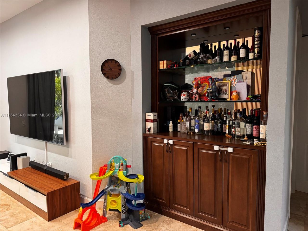 876 W Spinnaker Dr W, Hollywood, FL 33019 Photo