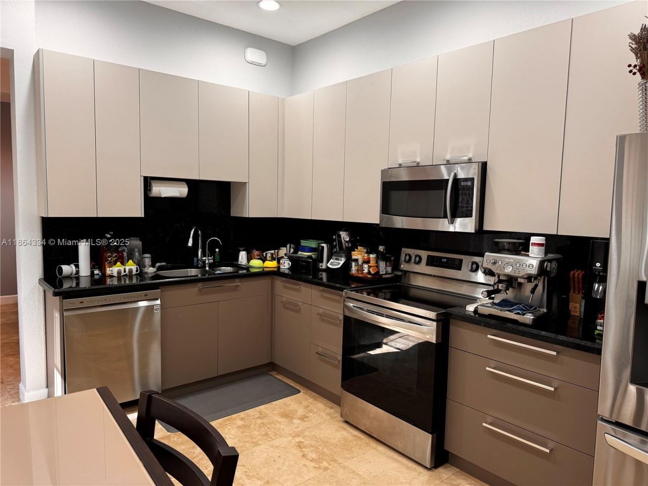 876 W Spinnaker Dr W, Hollywood, FL 33019 Photo