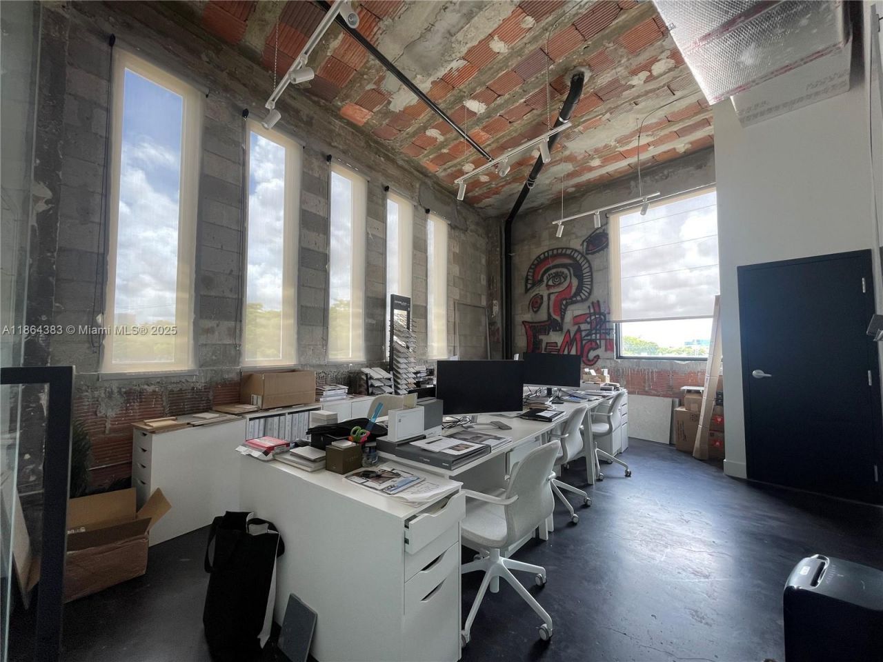 1900 NE Miami Ct, Miami, FL 33132 Photo