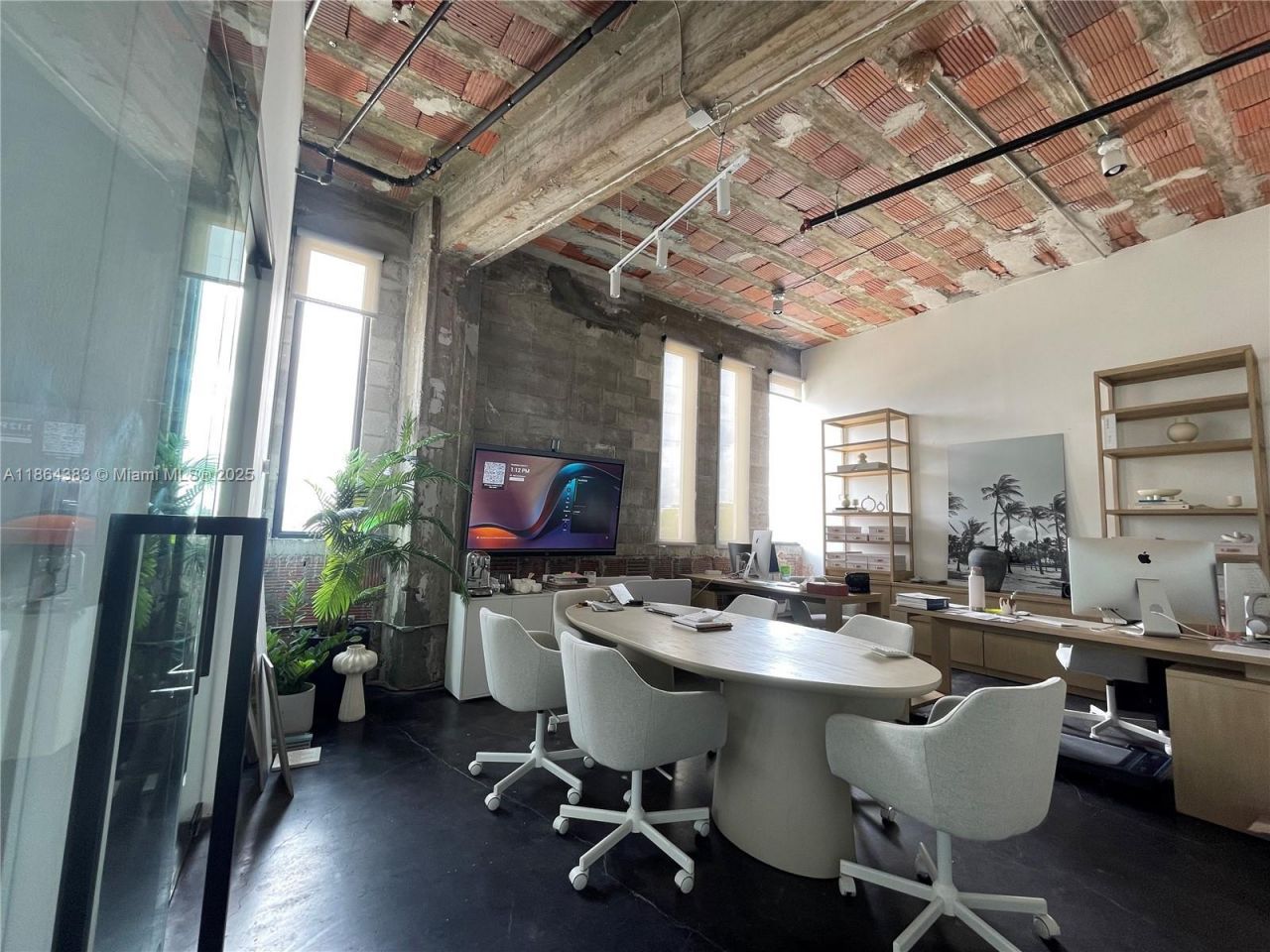 1900 NE Miami Ct, Miami, FL 33132 Photo