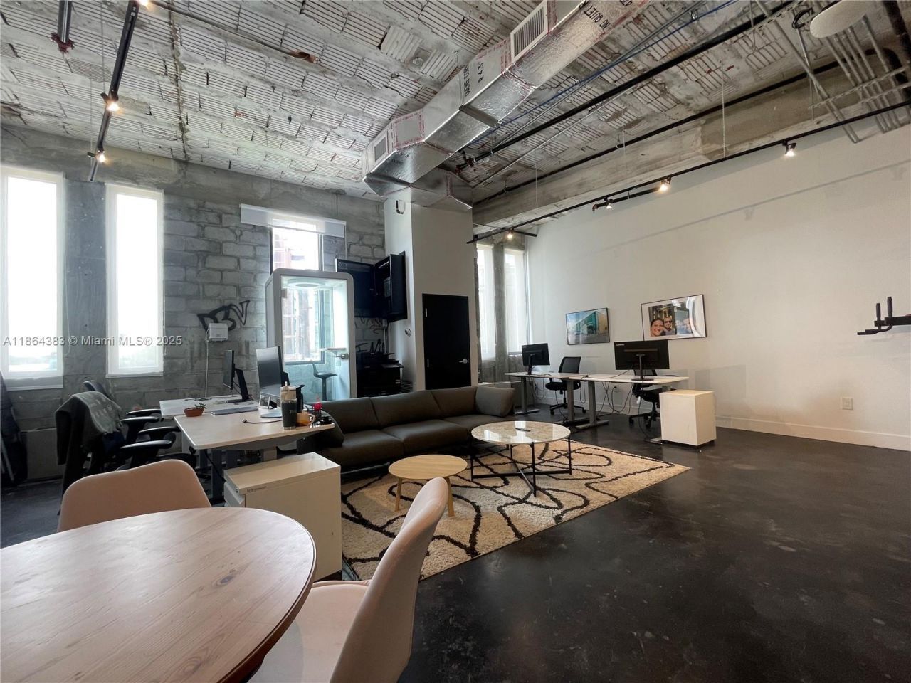 1900 NE Miami Ct, Miami, FL 33132 Photo