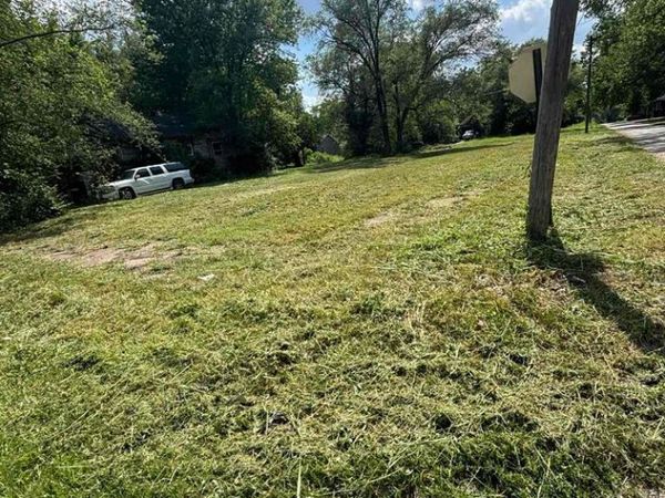 1445 N 55th Street, East St Louis, IL 62204