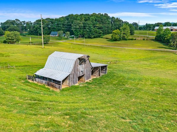 000 County Road 429, Englewood, TN 37329