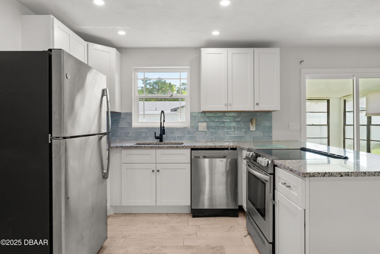 2061 Oriole Lane, South Daytona, FL 32119 Photo