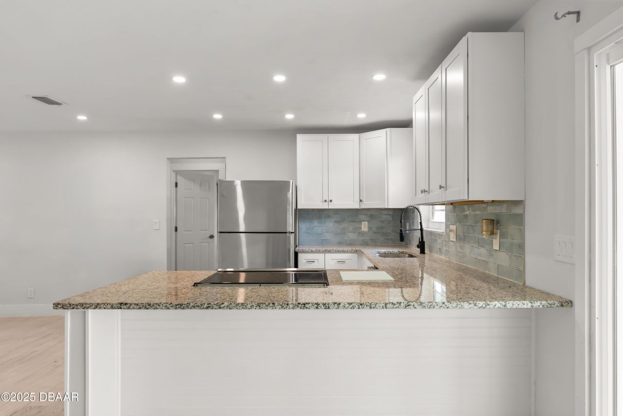 2061 Oriole Lane, South Daytona, FL 32119 Photo