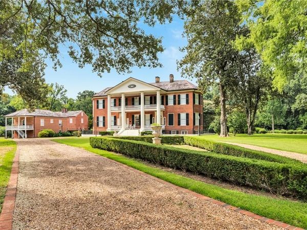 201 LOWER WOODVILLE Road, Natchez, MS 39120