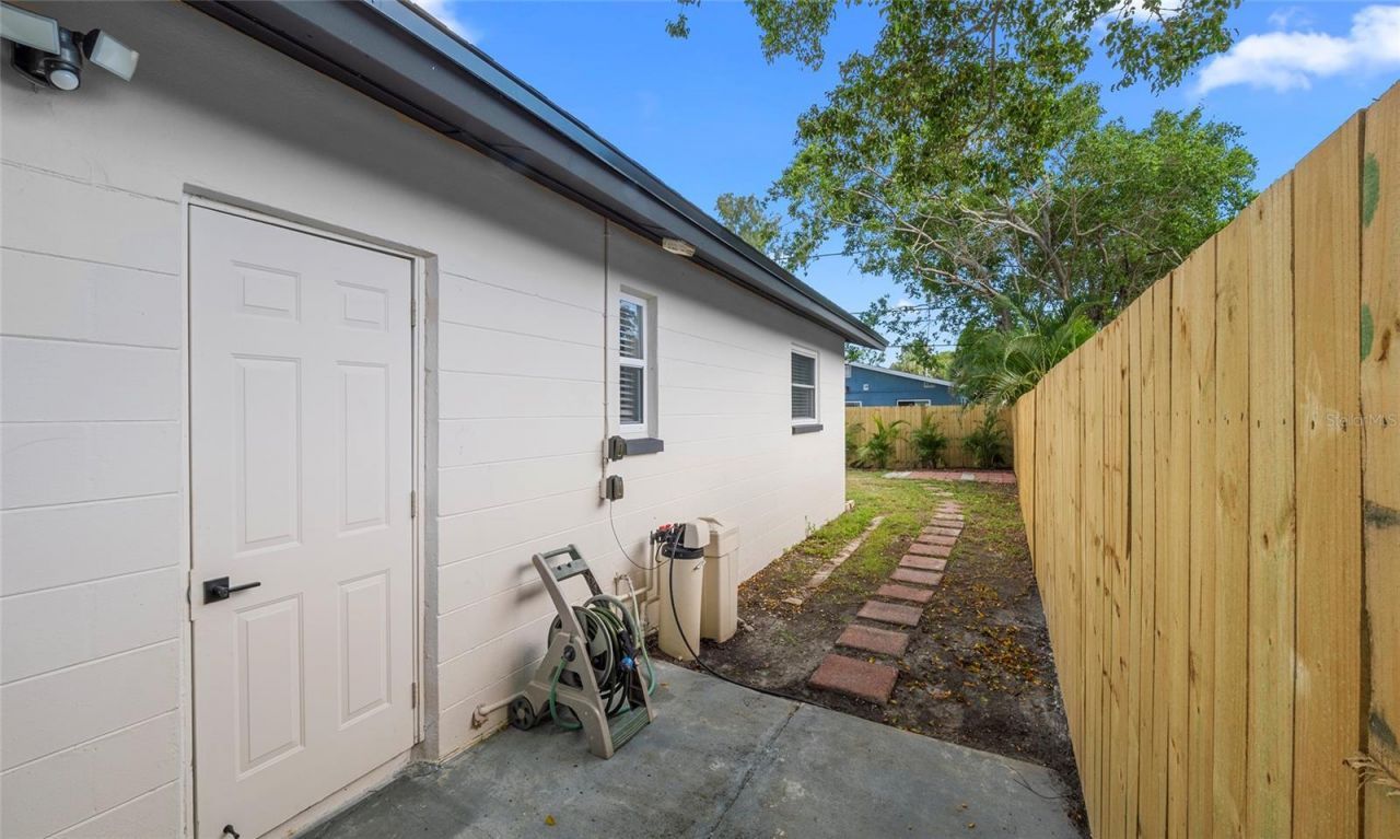 1782 Maryland Avenue Ne, Saint Petersburg, FL 33703 Photo