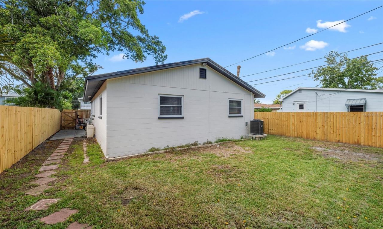 1782 Maryland Avenue Ne, Saint Petersburg, FL 33703 Photo