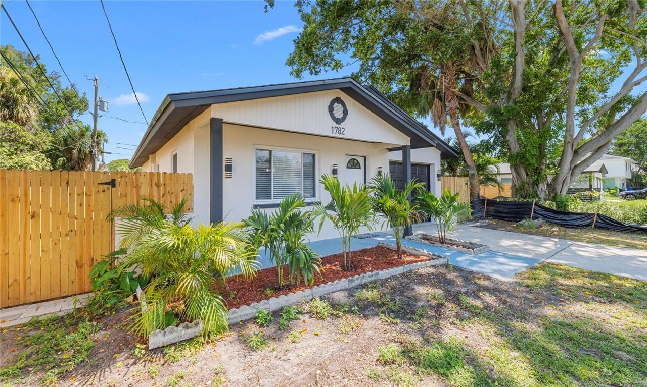1782 Maryland Avenue Ne, Saint Petersburg, FL 33703 Photo