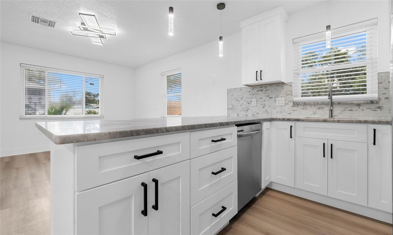 1782 Maryland Avenue Ne, Saint Petersburg, FL 33703 Photo