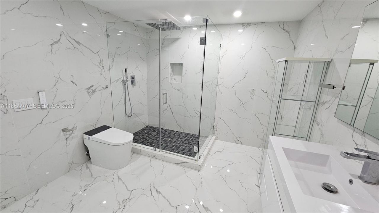 1861 NW North River Dr, Unit 11, Miami, FL 33125 Photo