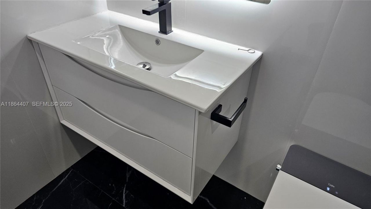 1861 NW North River Dr, Unit 11, Miami, FL 33125 Photo