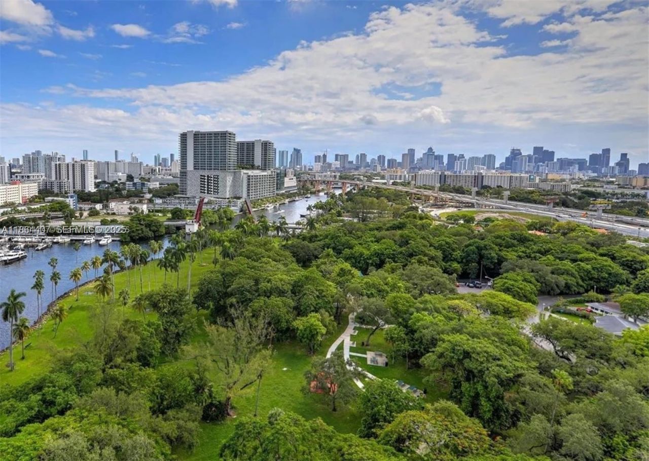 1861 NW North River Dr, Unit 11, Miami, FL 33125 Photo