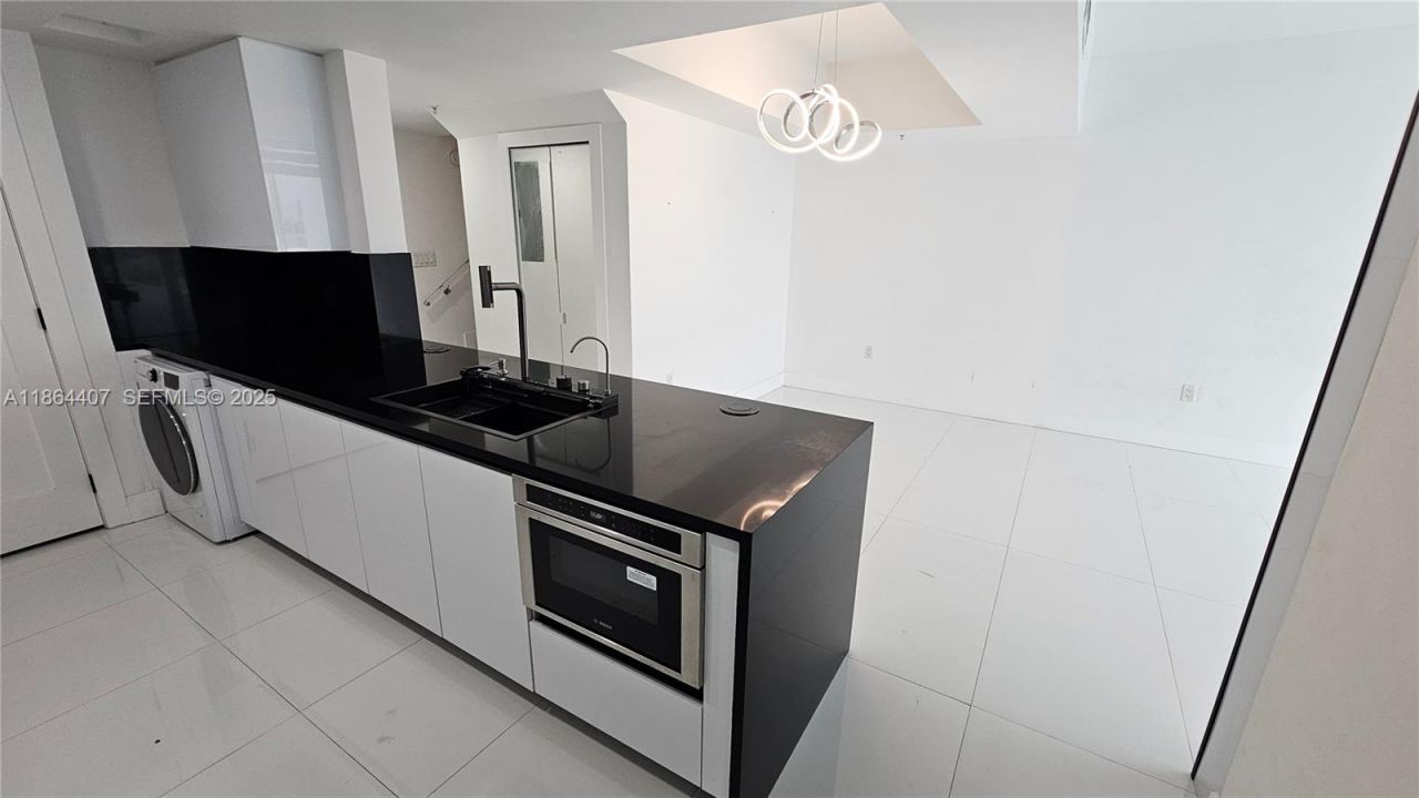 1861 NW North River Dr, Unit 11, Miami, FL 33125 Photo