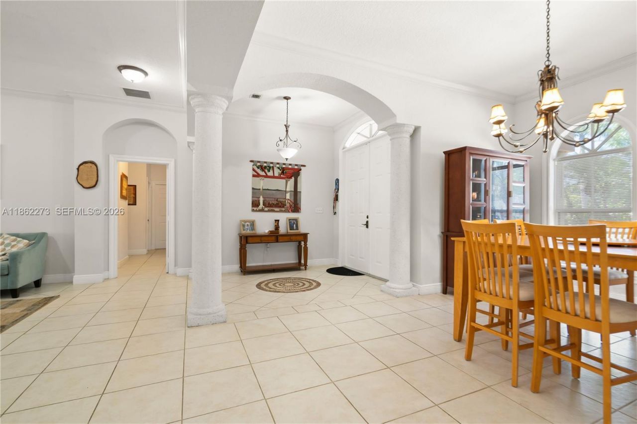 8366 SW 193rd St, Cutler Bay, FL 33157 Photo