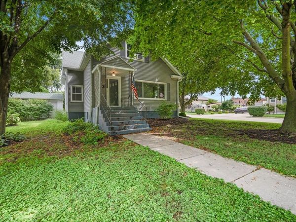 2001 3rd Street, Peru, IL 61354