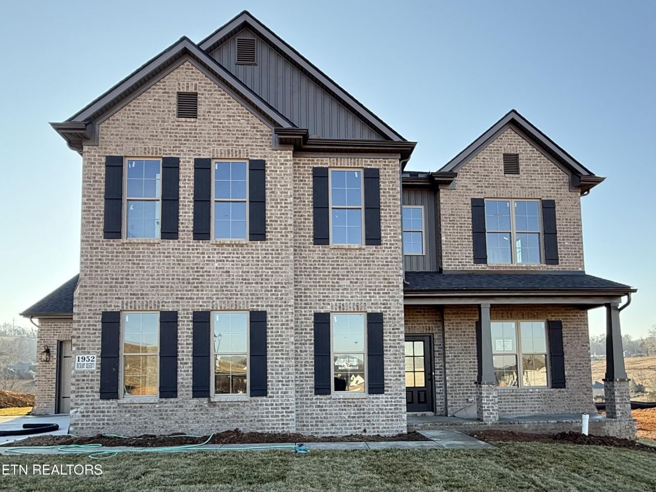 1952 Hickory Reserve Rd, Knoxville, TN 37932 Main Photo