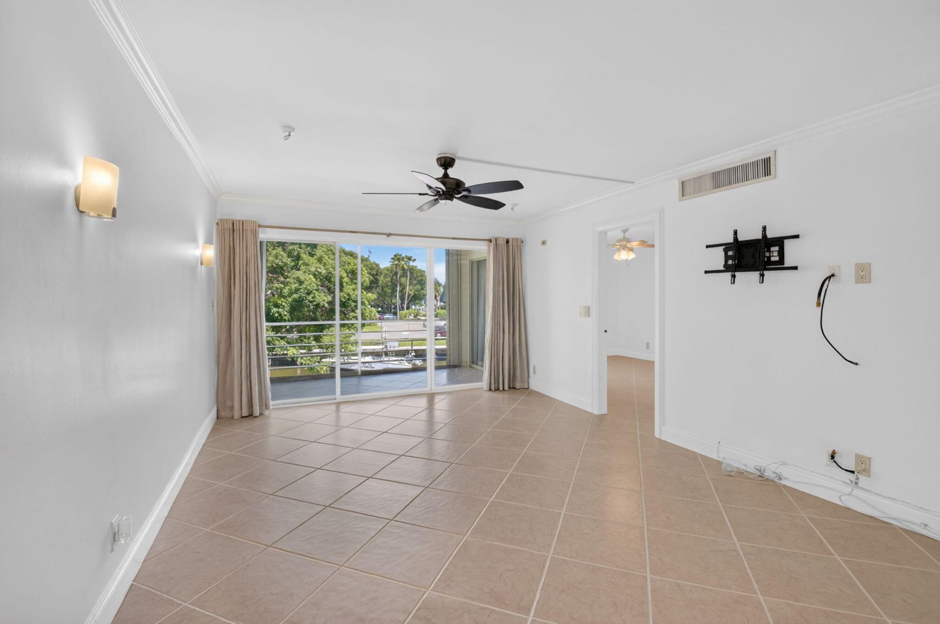 769 Jeffery Street, Unit 2-203, Boca Raton, FL 33487 Photo