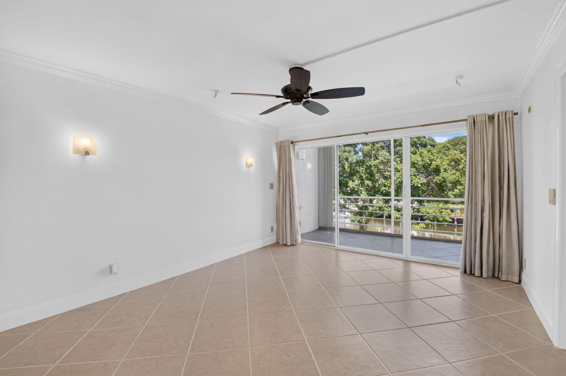 769 Jeffery Street, Unit 2-203, Boca Raton, FL 33487 Photo