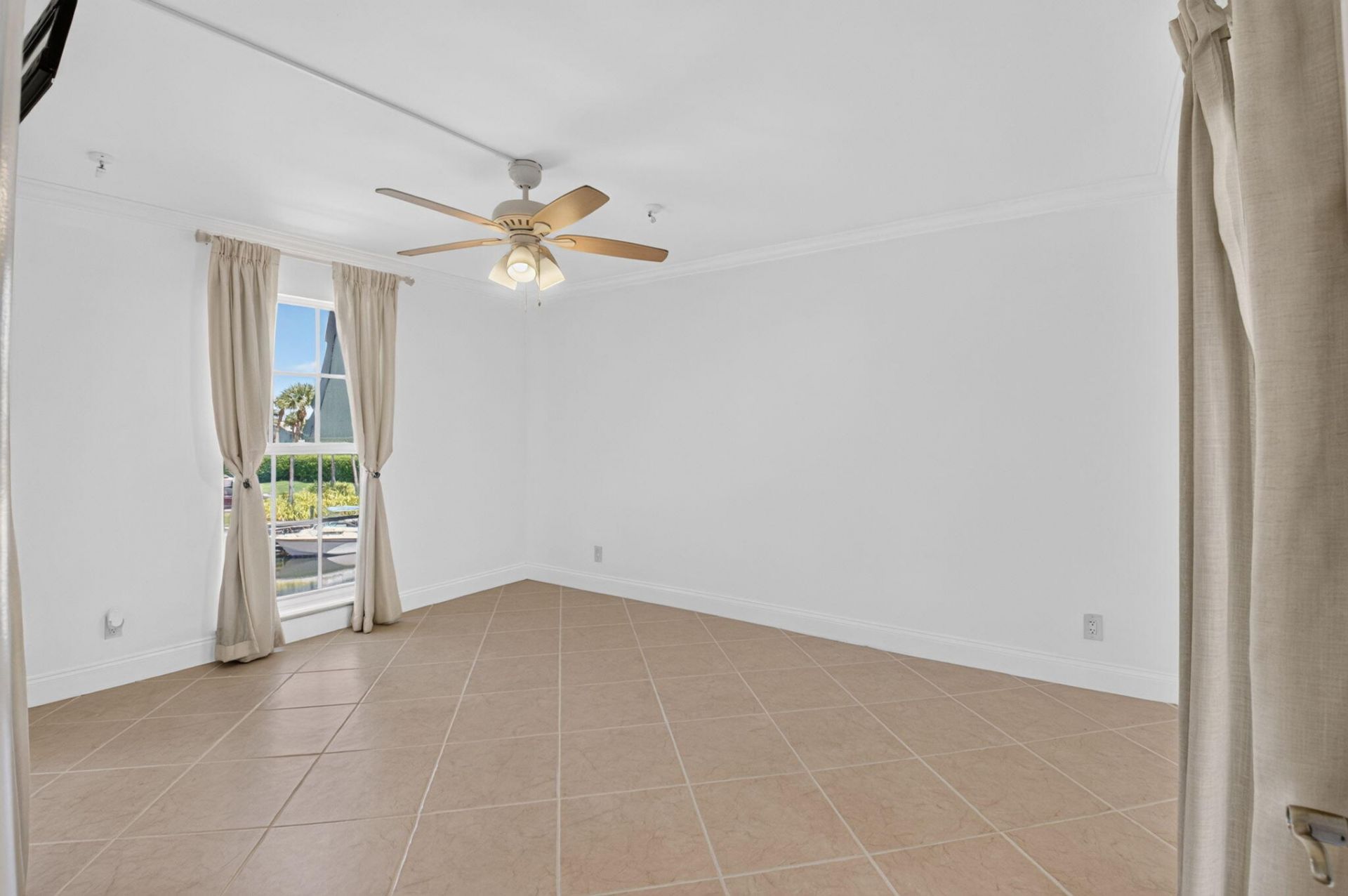 769 Jeffery Street, Unit 2-203, Boca Raton, FL 33487 Photo
