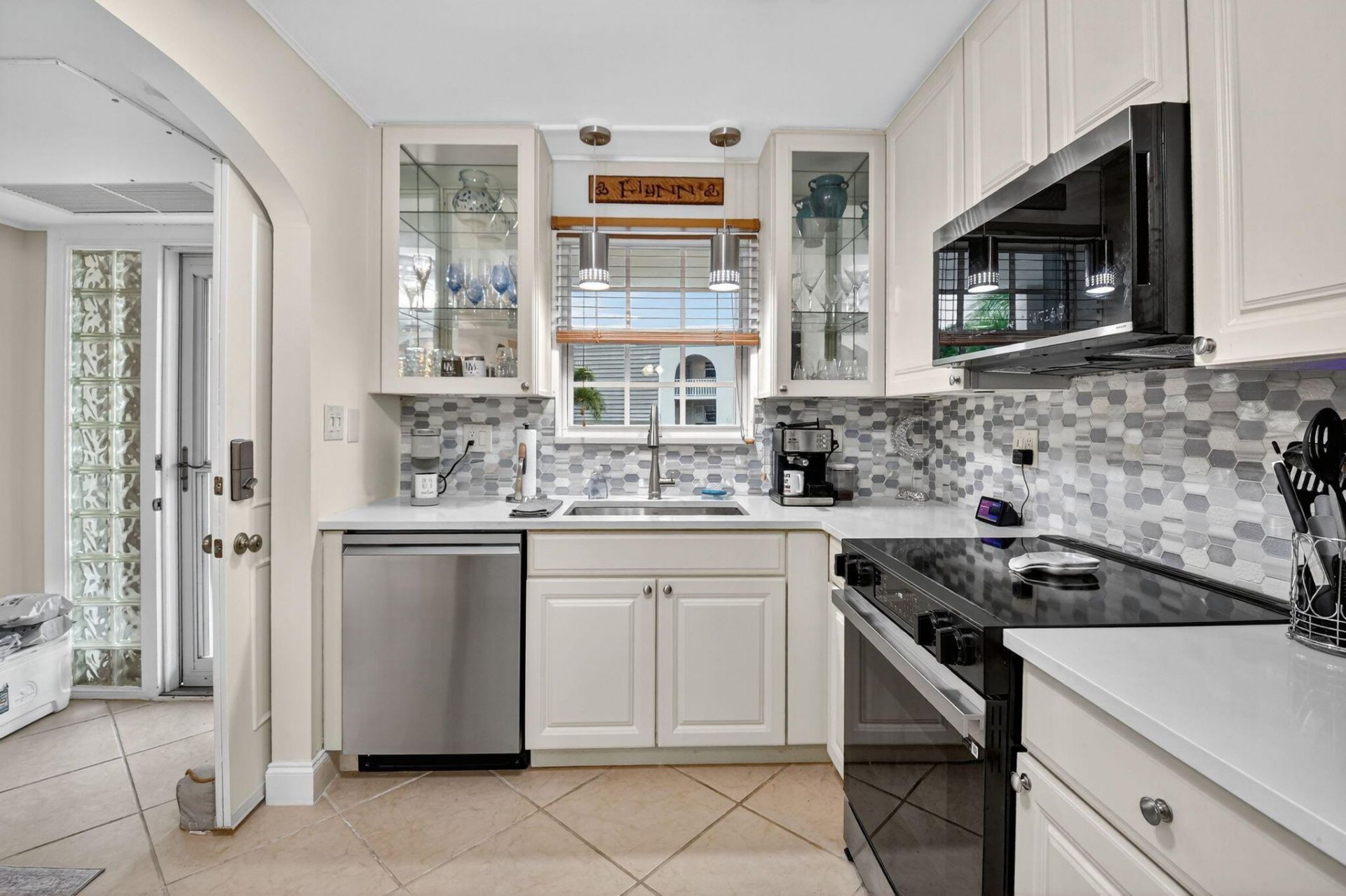 769 Jeffery Street, Unit 2-203, Boca Raton, FL 33487 Photo