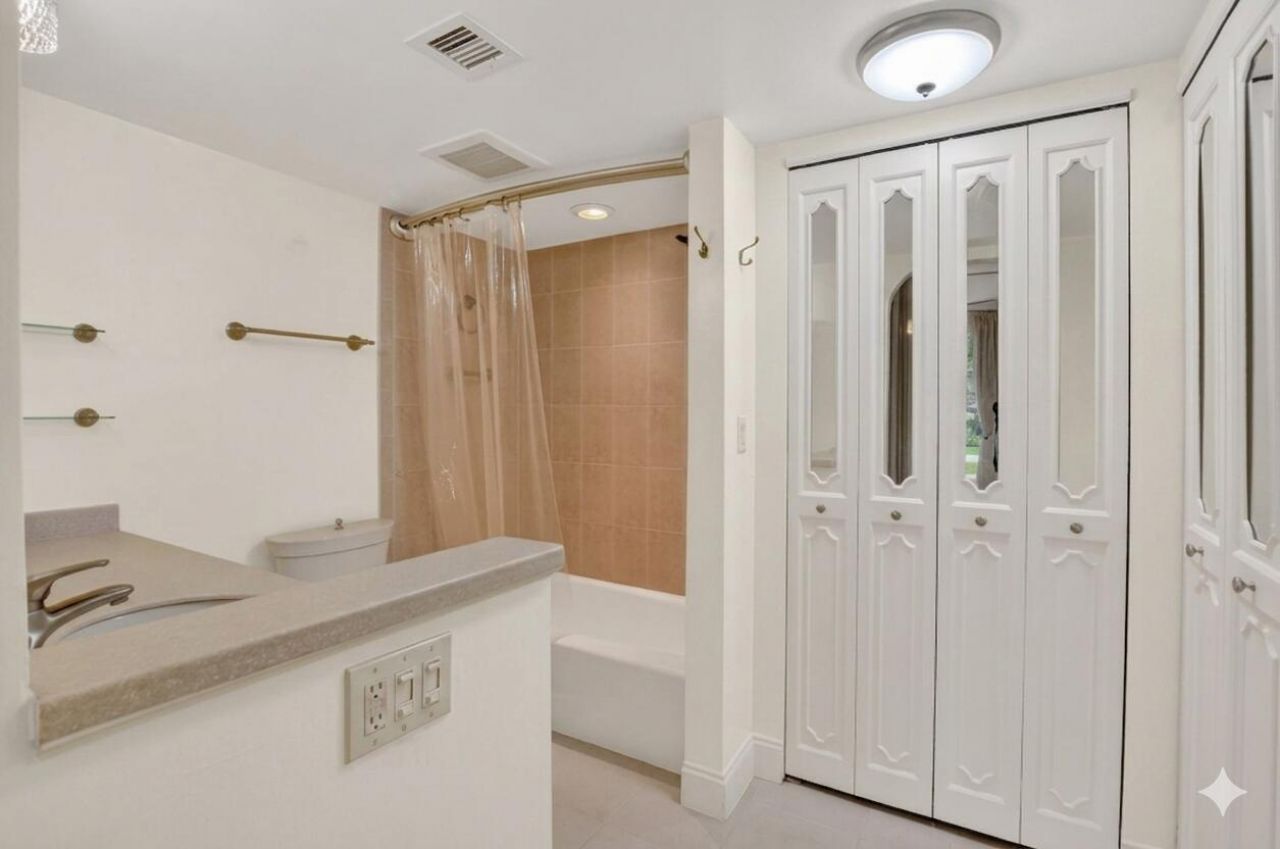 769 Jeffery Street, Unit 2-203, Boca Raton, FL 33487 Photo