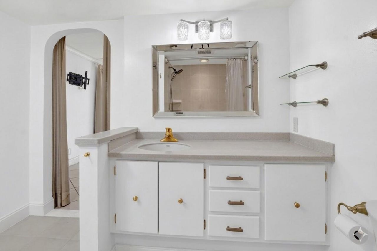 769 Jeffery Street, Unit 2-203, Boca Raton, FL 33487 Photo