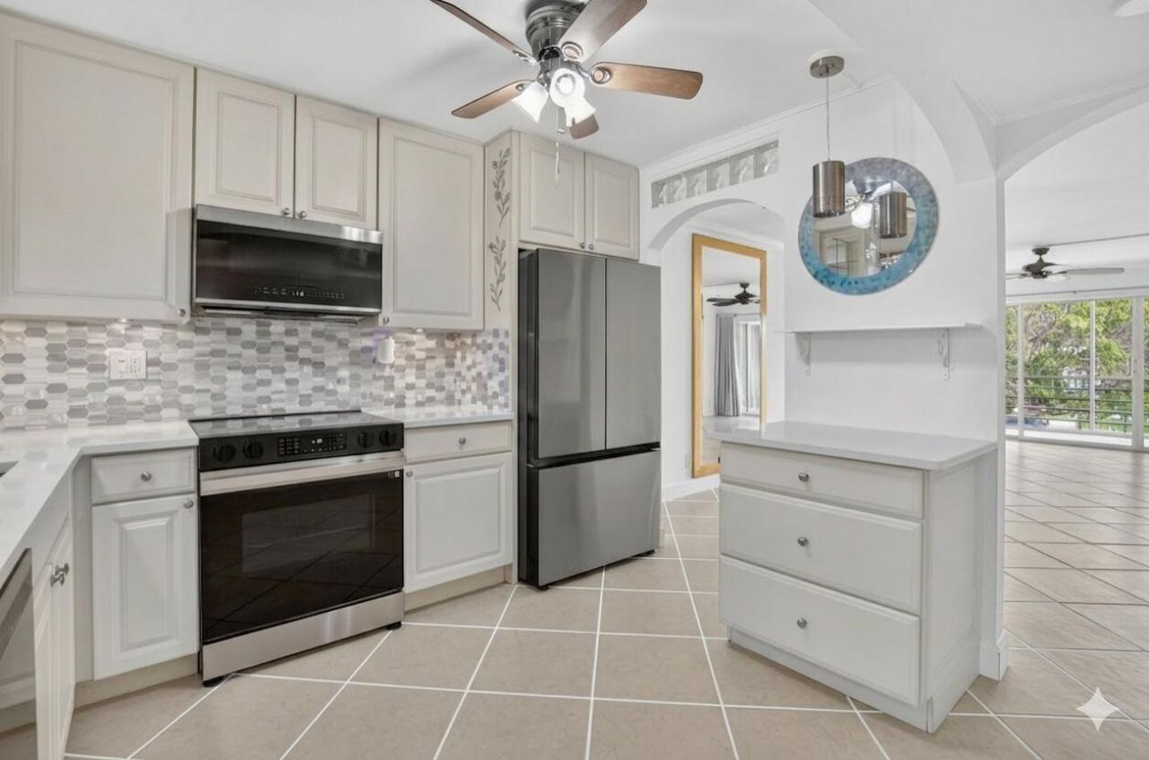 769 Jeffery Street, Unit 2-203, Boca Raton, FL 33487 Photo