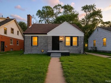 15876 Burt Road, Detroit, MI 48223