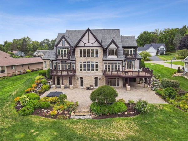 4349 Island View Drive, Fenton, MI 48430