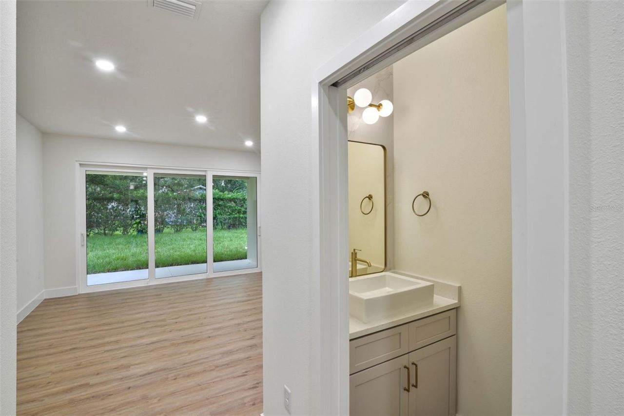 1030 Wilks Avenue, Orlando, FL 32809 Photo