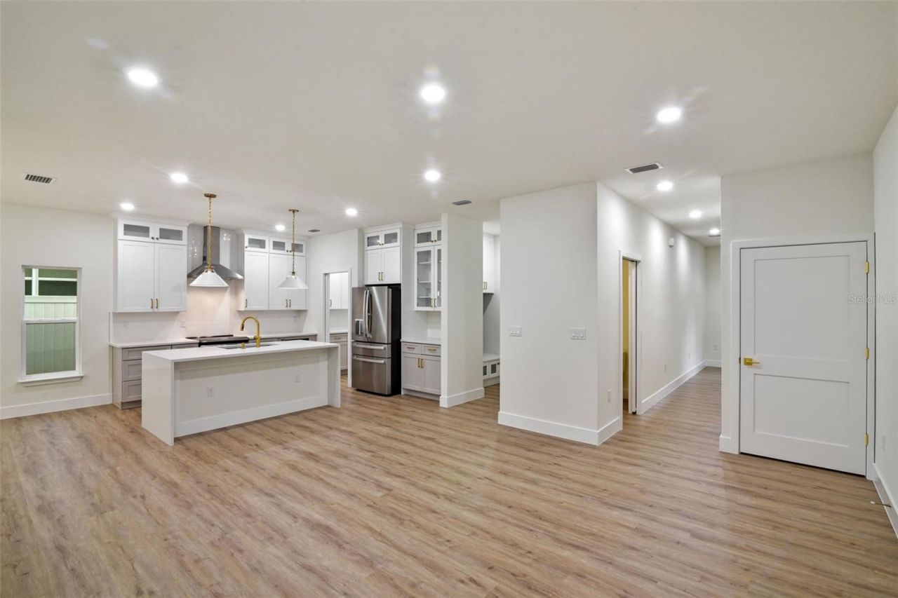 1030 Wilks Avenue, Orlando, FL 32809 Photo