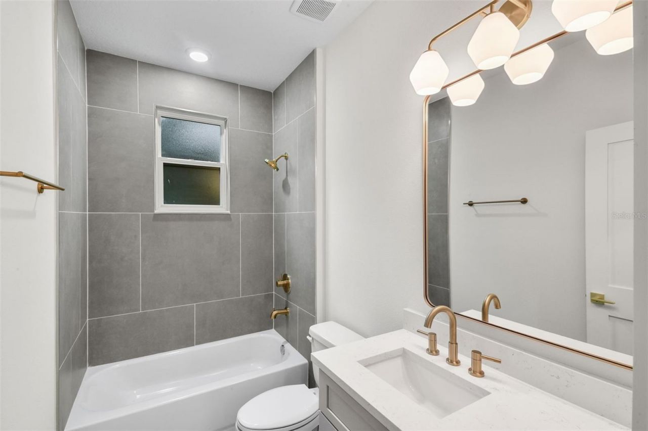 1030 Wilks Avenue, Orlando, FL 32809 Photo