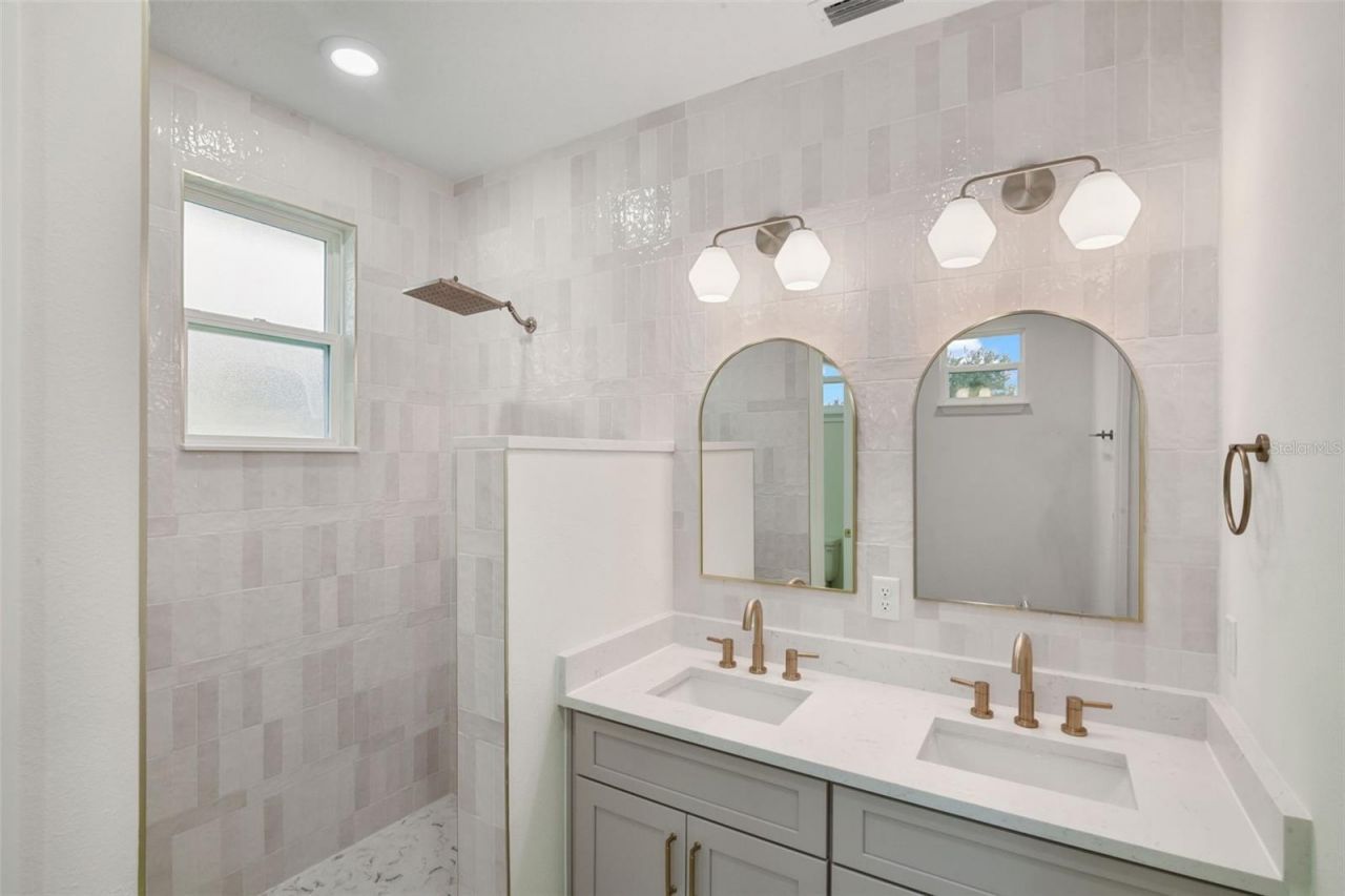 1030 Wilks Avenue, Orlando, FL 32809 Photo