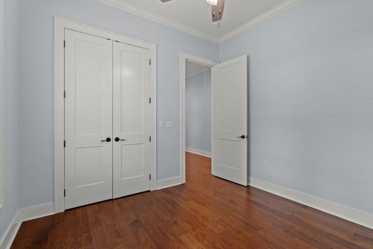 1812 Gordon Road Photo 17