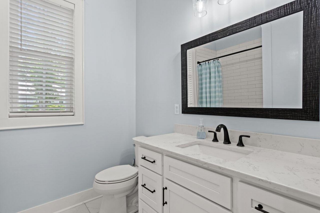 1812 Gordon Road Photo 19