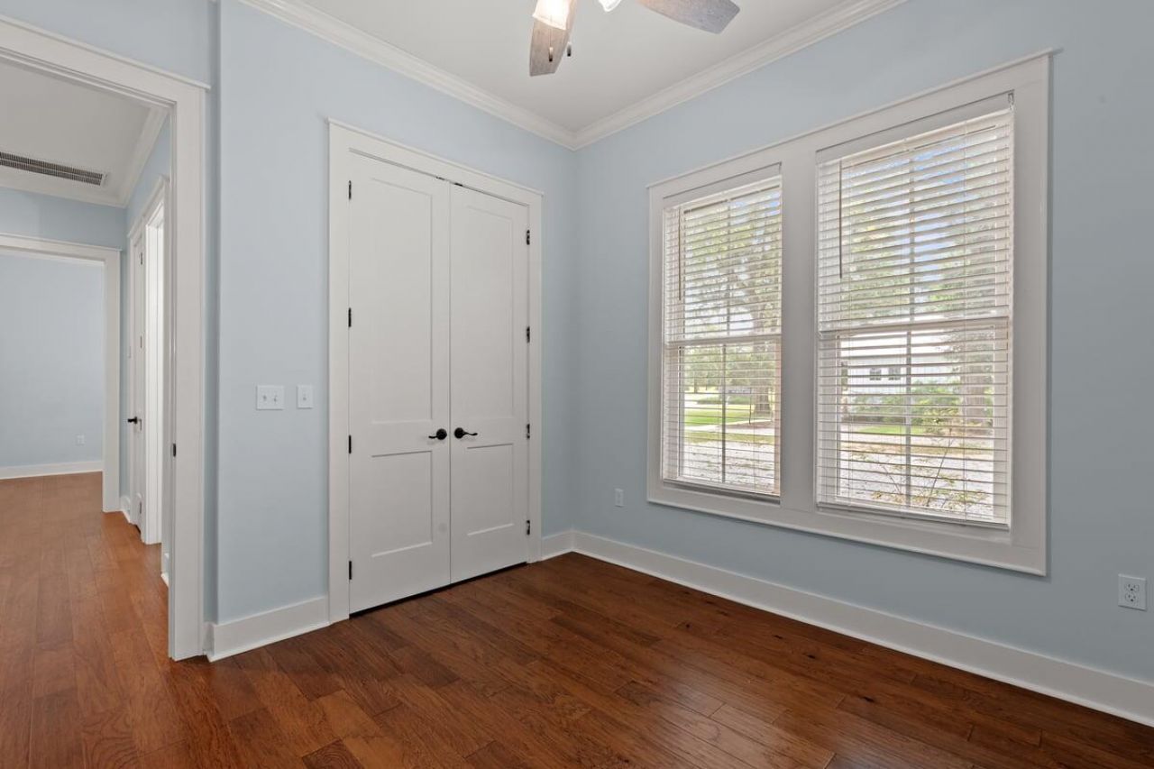 1812 Gordon Road Photo 21