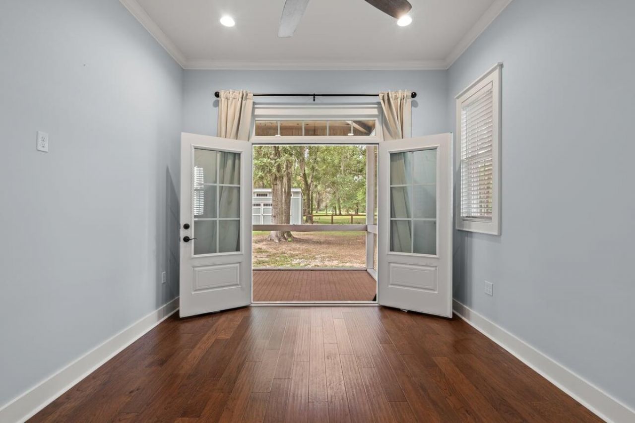 1812 Gordon Road Photo 25