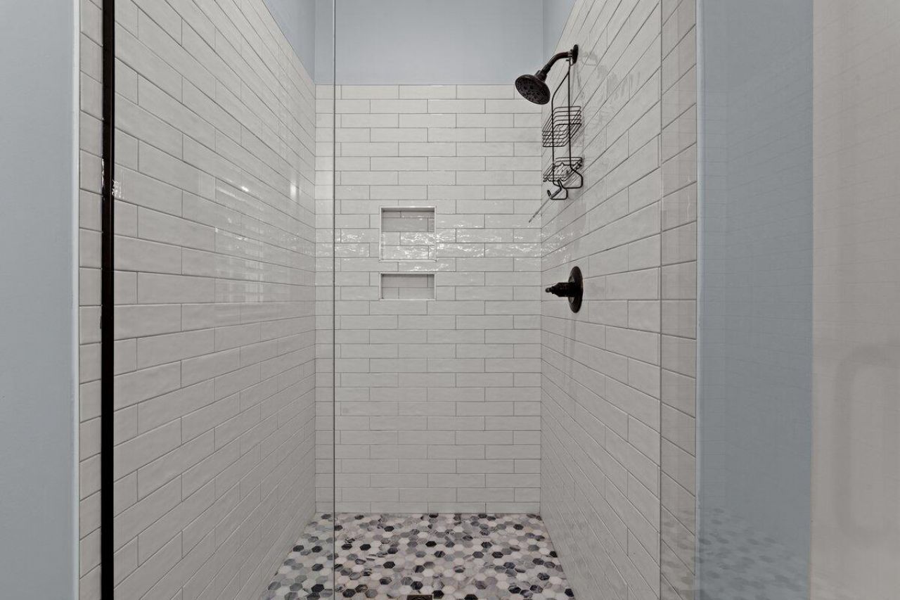 1812 Gordon Road Photo 27