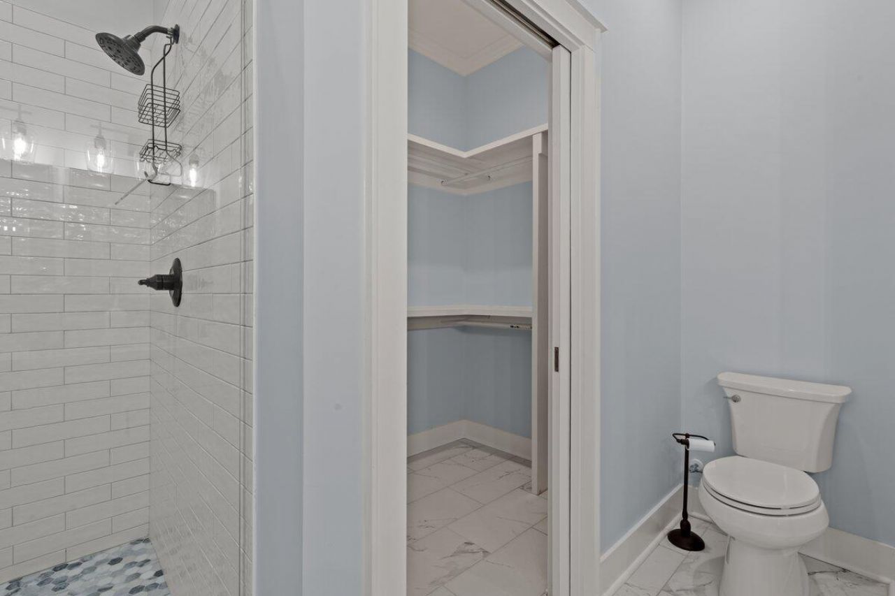 1812 Gordon Road Photo 28