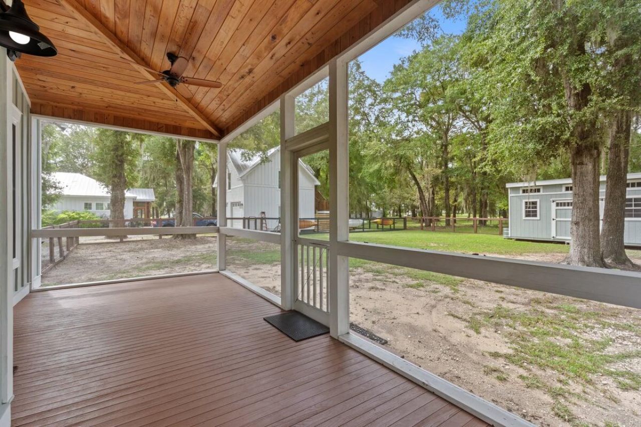 1812 Gordon Road Photo 30