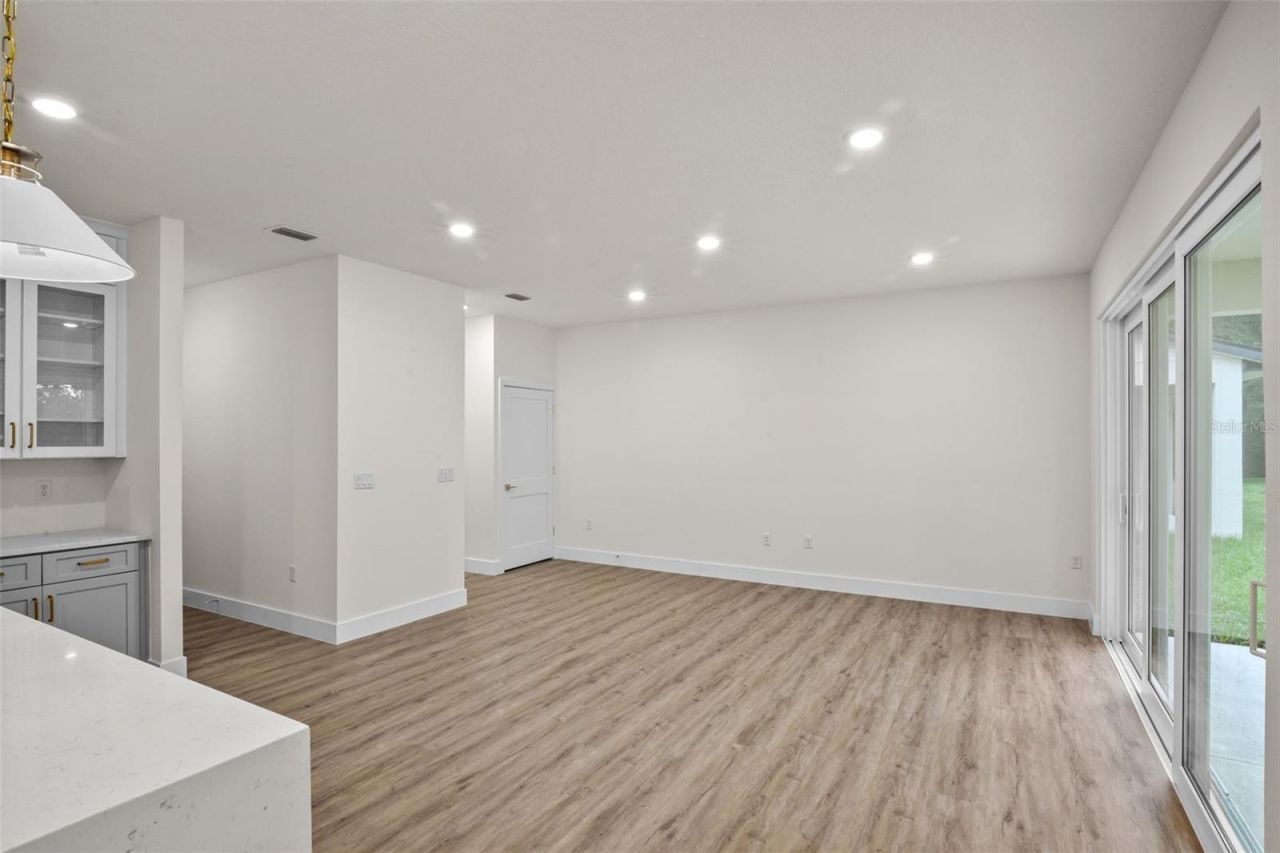 1028 Wilks Avenue, Orlando, FL 32809 Photo