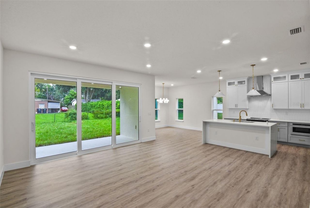 1028 Wilks Avenue, Orlando, FL 32809 Photo