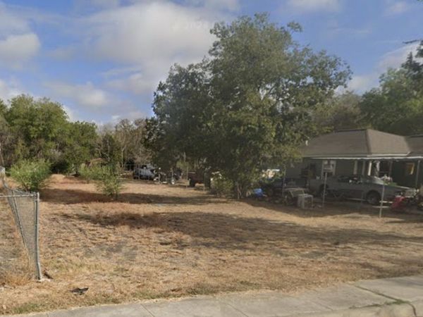 4823 John Victor, San Antonio, TX 78220