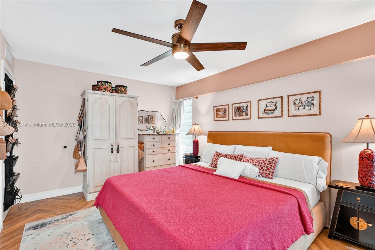 1455 West Ave, Unit 501, Miami Beach, FL 33139 Photo